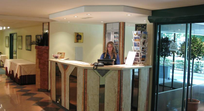 Hotel Best Western County House Saint-Gilles Интериор снимка