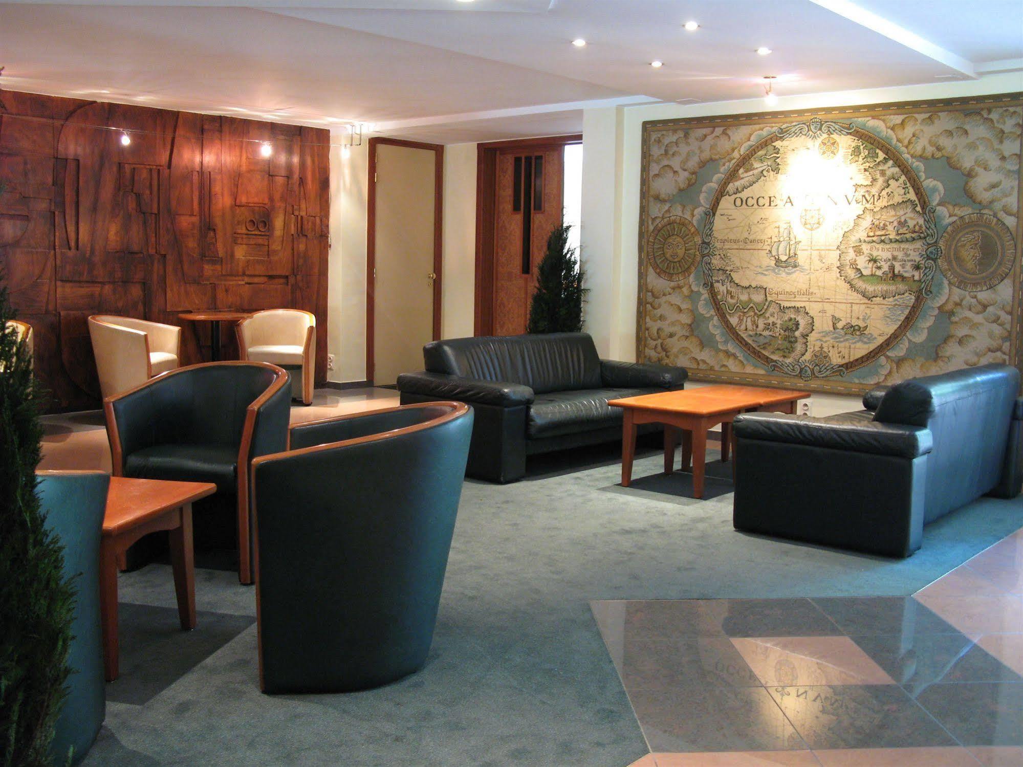 Hotel Best Western County House Saint-Gilles Интериор снимка