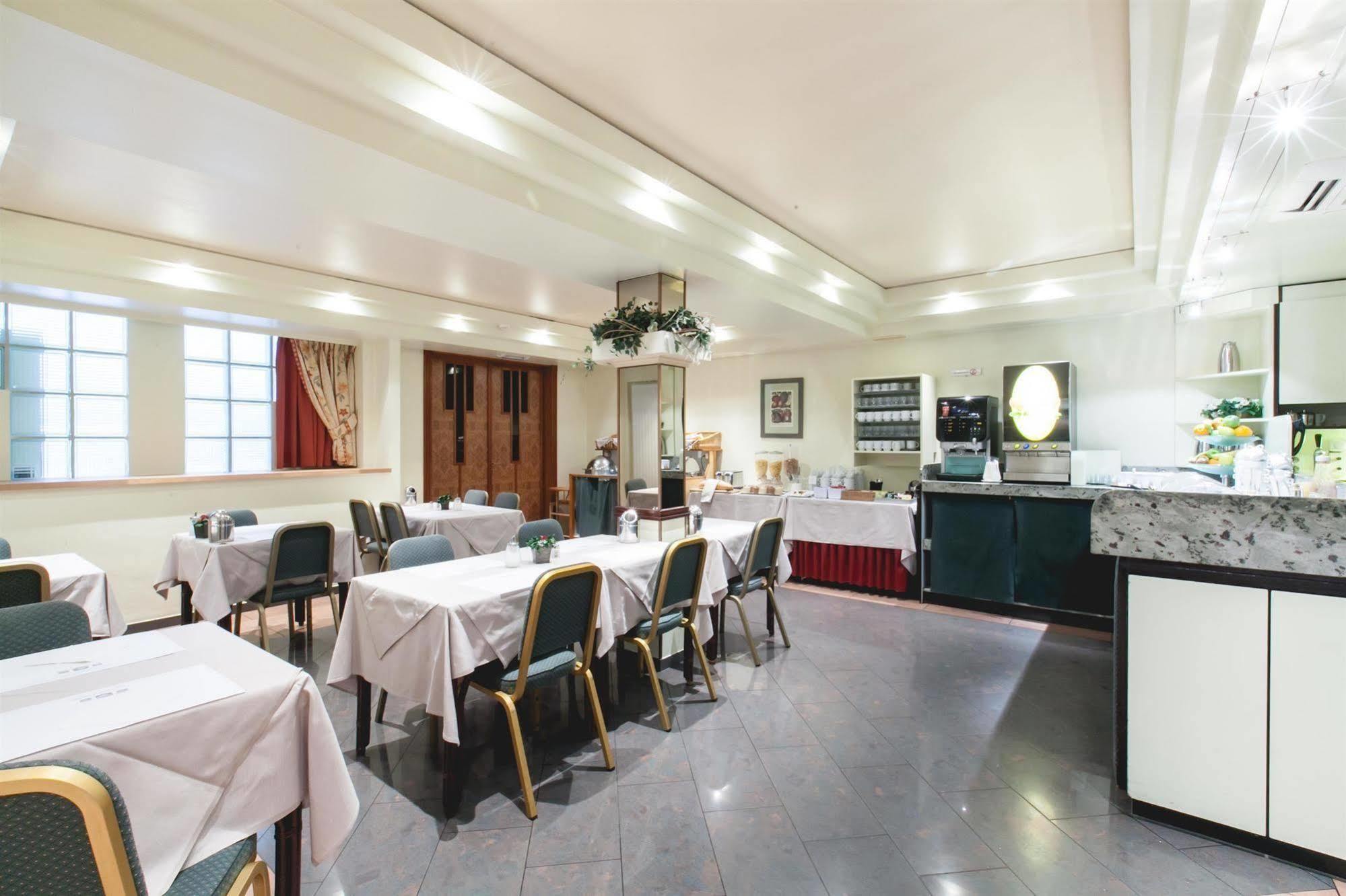 Hotel Best Western County House Saint-Gilles Екстериор снимка