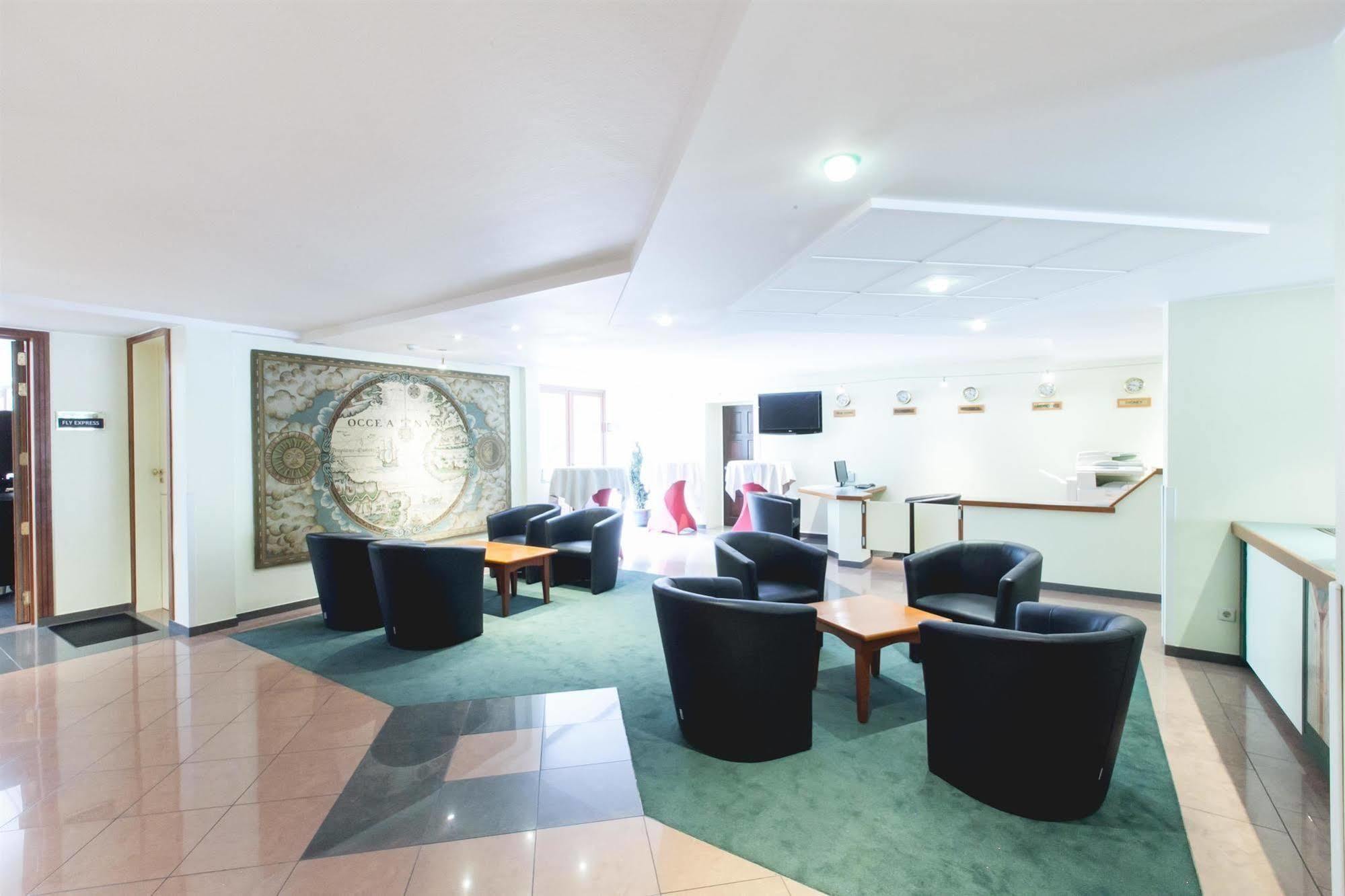 Hotel Best Western County House Saint-Gilles Екстериор снимка