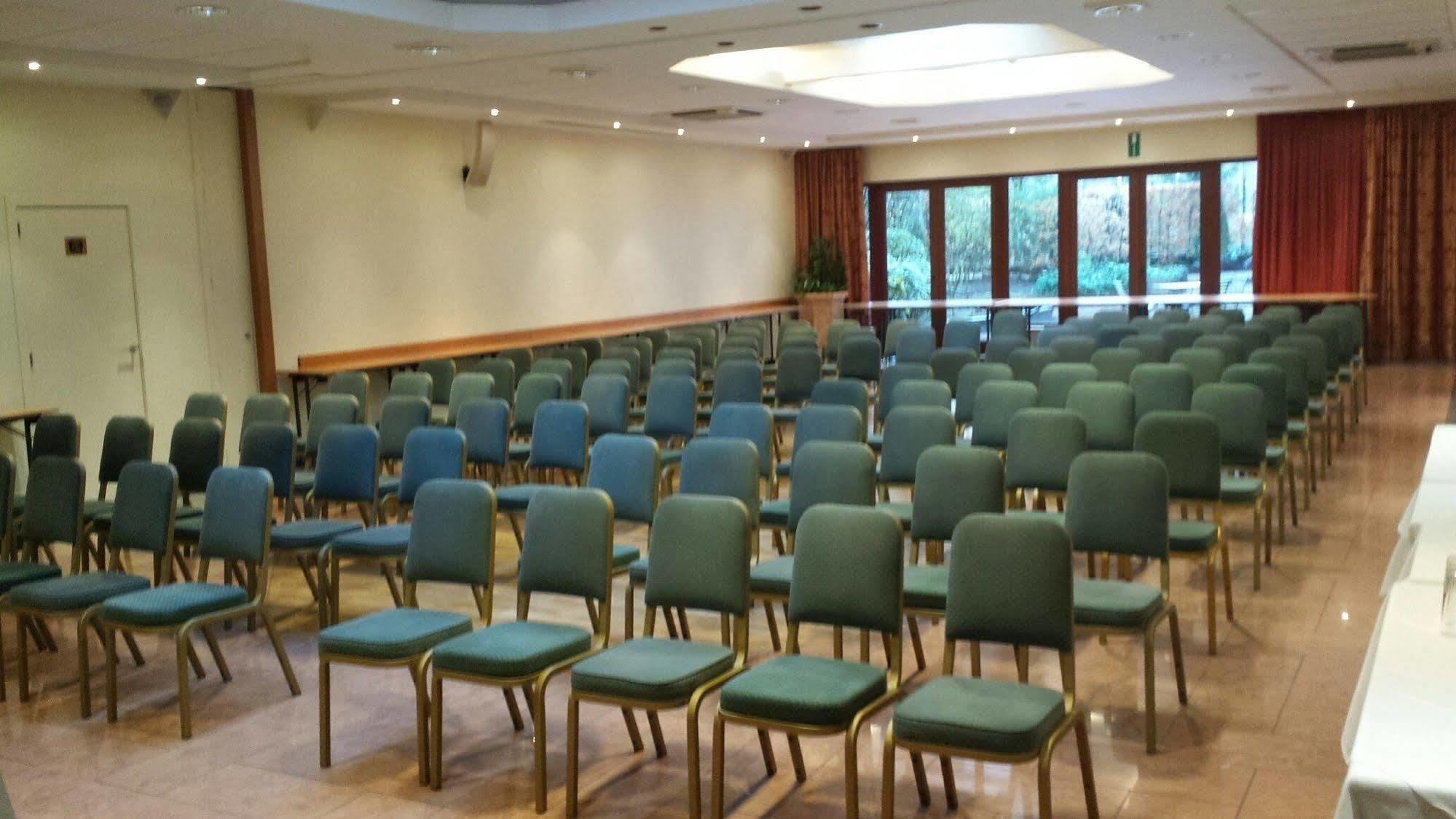 Hotel Best Western County House Saint-Gilles Екстериор снимка